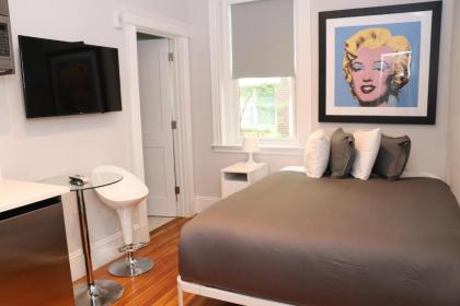 A Stylish Stay w a Queen Bed Heated Floors.. #36 Massachusetts